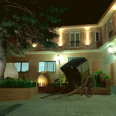 Gran Hostal El Chiscon Colmenar Viejo Bagian luar foto