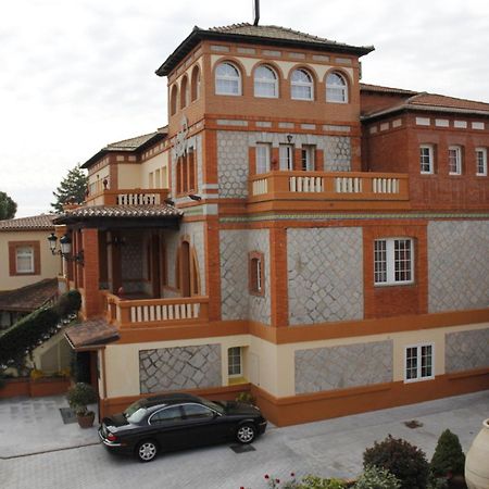 Gran Hostal El Chiscon Colmenar Viejo Bagian luar foto